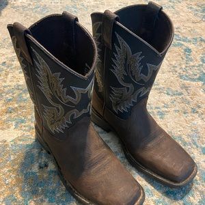 Boys Ariat cowboy boots